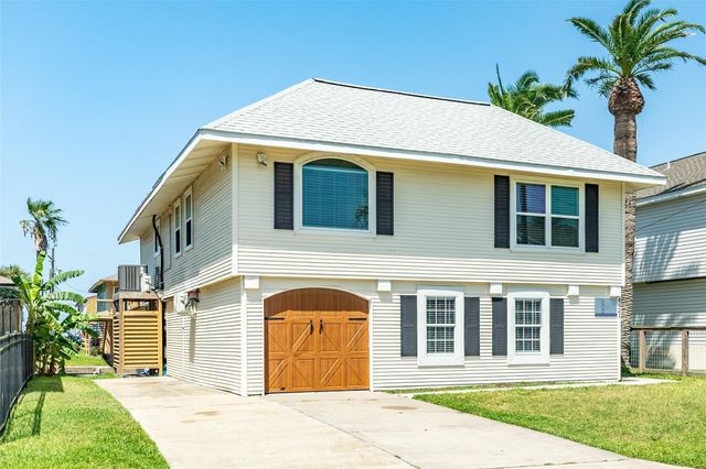 4421 Pelican Road, Jamaica Beach, TX 77554