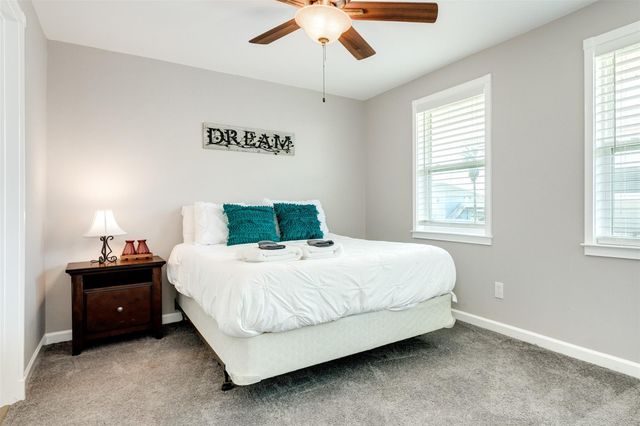 4421 Pelican Road, Jamaica Beach, TX 77554