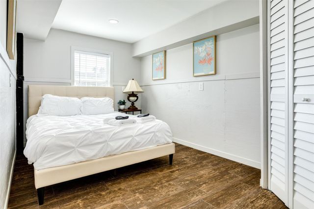 4421 Pelican Road, Jamaica Beach, TX 77554