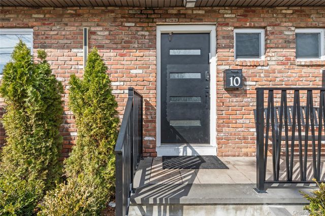 10 Sneden Court, Spring Valley, NY 10977