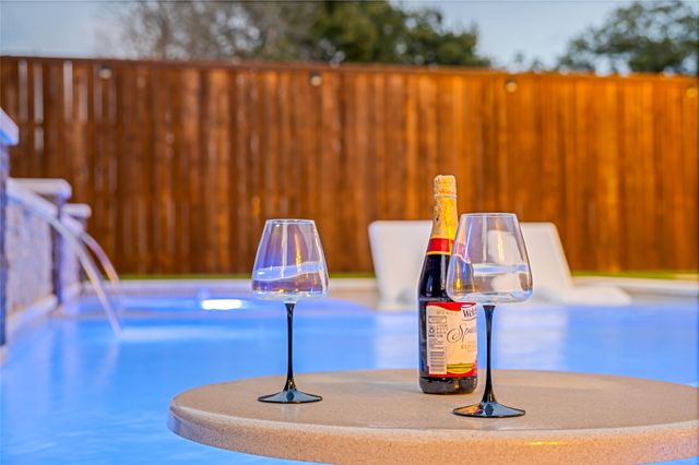 3111 Hedgerow Drive, Dallas, TX 75235