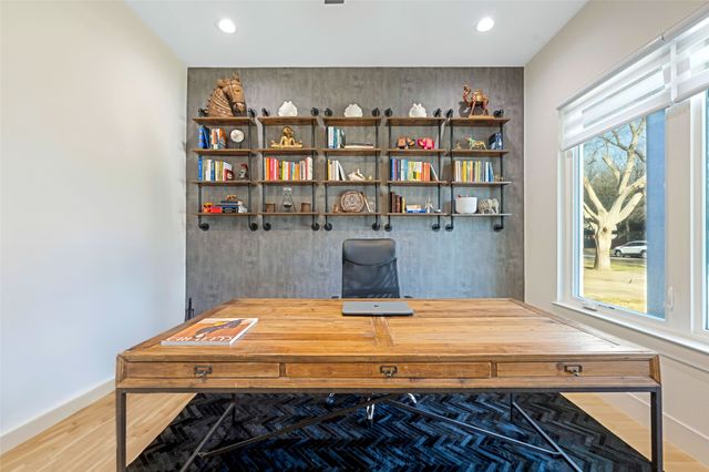 3111 Hedgerow Drive, Dallas, TX 75235