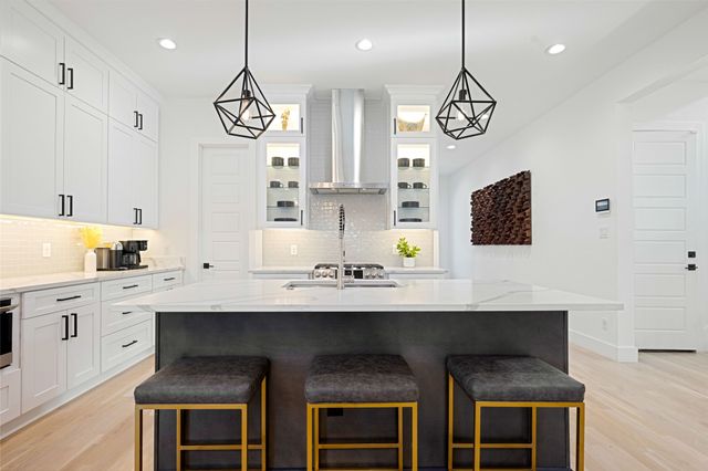 3111 Hedgerow Drive, Dallas, TX 75235