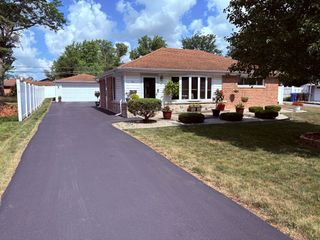 10 Sauk Court, Park Forest, IL 60466