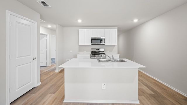 4229 WOODHILL BEND Drive, Fort Worth, TX 76036