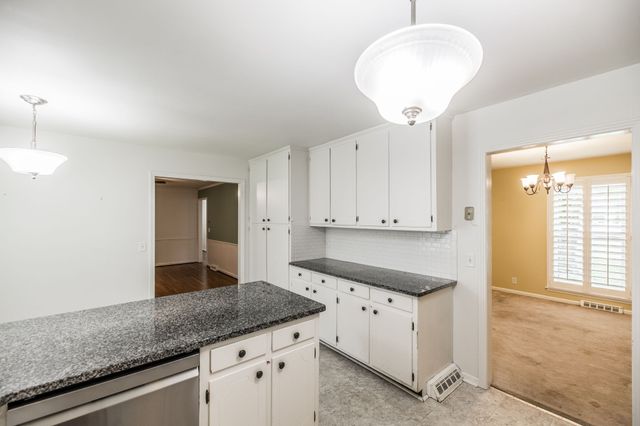 1525 Lipscomb Dr, Brentwood, TN 37027