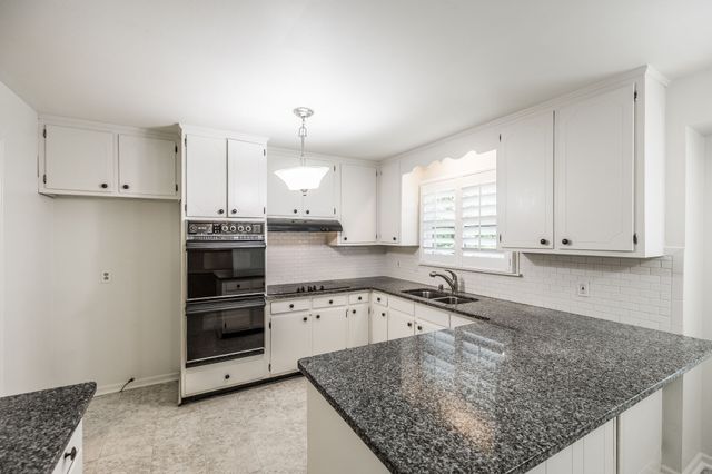 1525 Lipscomb Dr, Brentwood, TN 37027