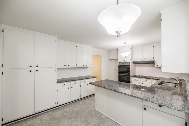 1525 Lipscomb Dr, Brentwood, TN 37027