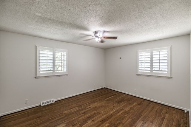 1525 Lipscomb Dr, Brentwood, TN 37027