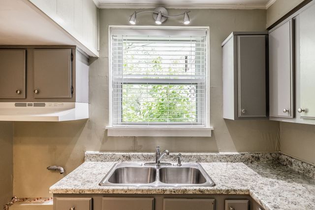 1525 Lipscomb Dr, Brentwood, TN 37027