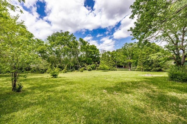 1525 Lipscomb Dr, Brentwood, TN 37027