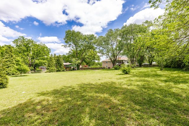 1525 Lipscomb Dr, Brentwood, TN 37027