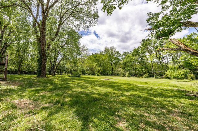 1525 Lipscomb Dr, Brentwood, TN 37027