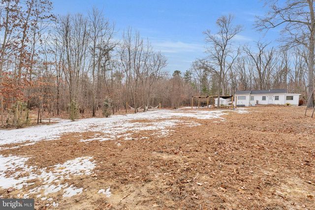 572 ZOE RD, Sicklerville, NJ 08081