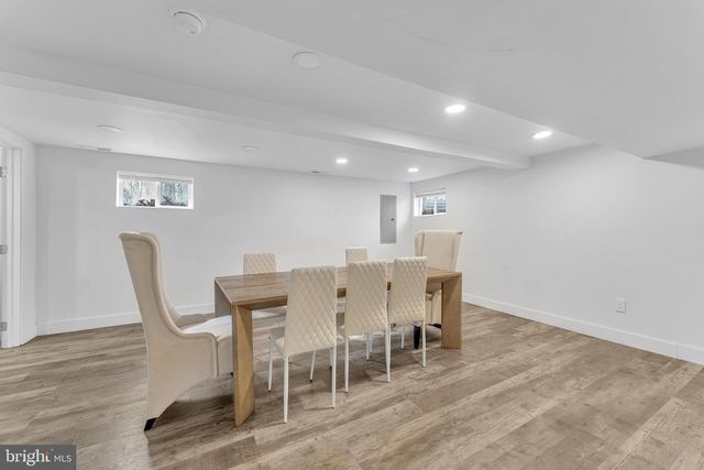 572 ZOE RD, Sicklerville, NJ 08081