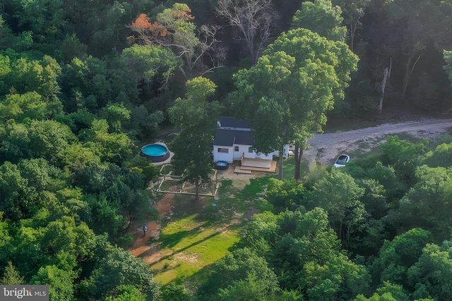 572 ZOE RD, Sicklerville, NJ 08081