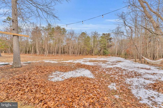 572 ZOE RD, Sicklerville, NJ 08081