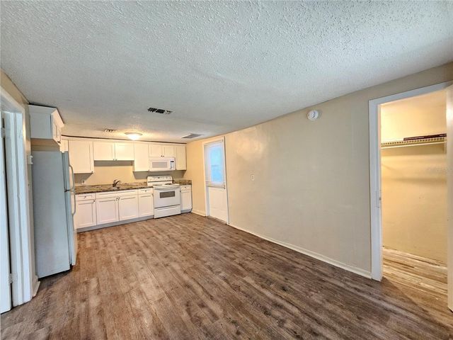 1504 E 99TH AVENUE B, Tampa, FL 33612
