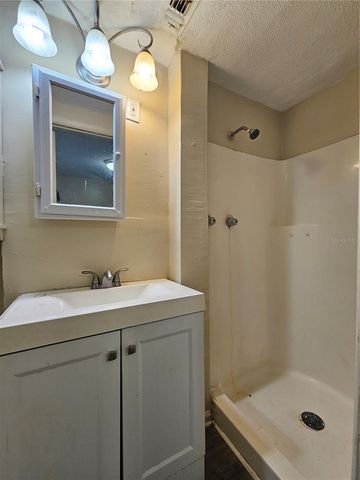 1504 E 99TH AVENUE B, Tampa, FL 33612