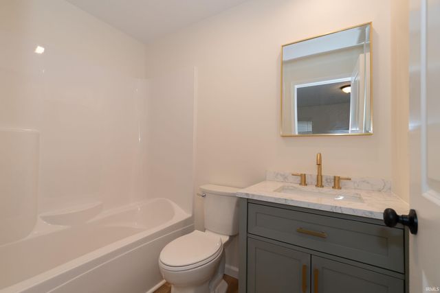 1119 Edwardsburg Ave., Elkhart, IN 46514