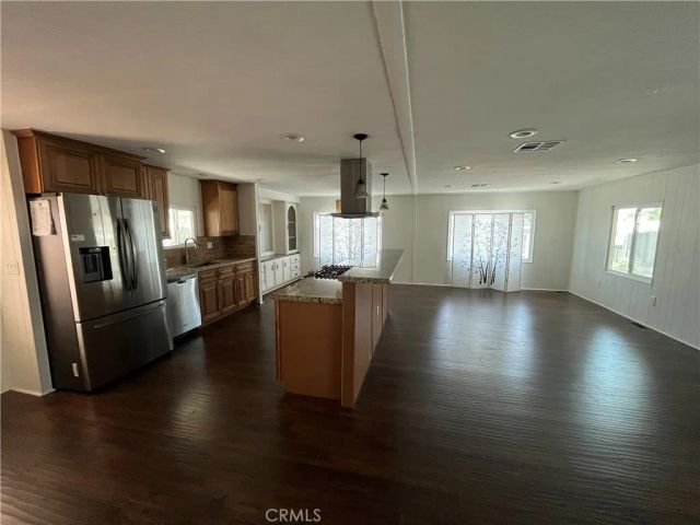 3945 Bradford 49, La Verne, CA 91750