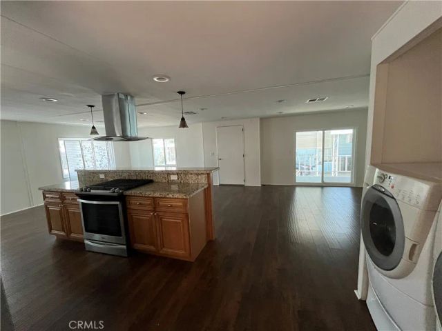 3945 Bradford 49, La Verne, CA 91750