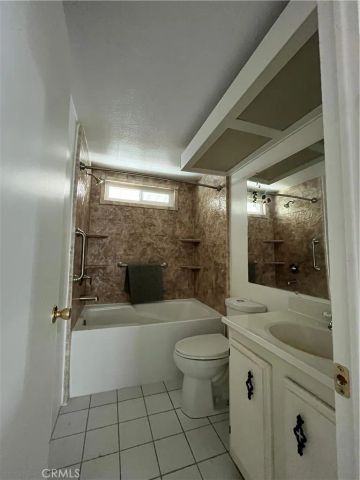 3945 Bradford 49, La Verne, CA 91750