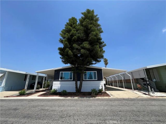 3945 Bradford 49, La Verne, CA 91750