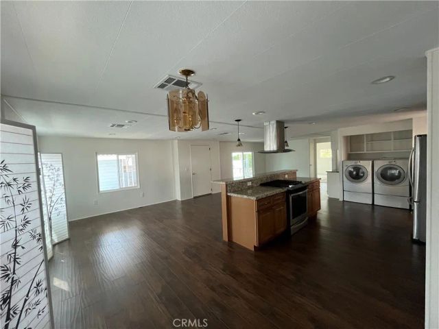 3945 Bradford 49, La Verne, CA 91750