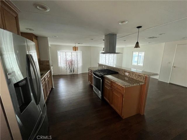 3945 Bradford 49, La Verne, CA 91750