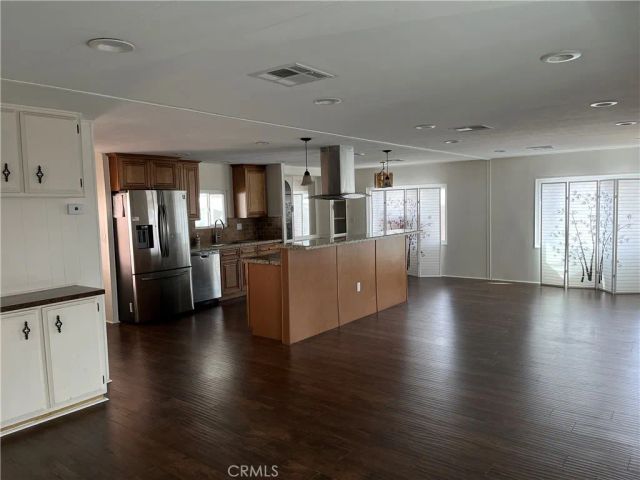 3945 Bradford 49, La Verne, CA 91750