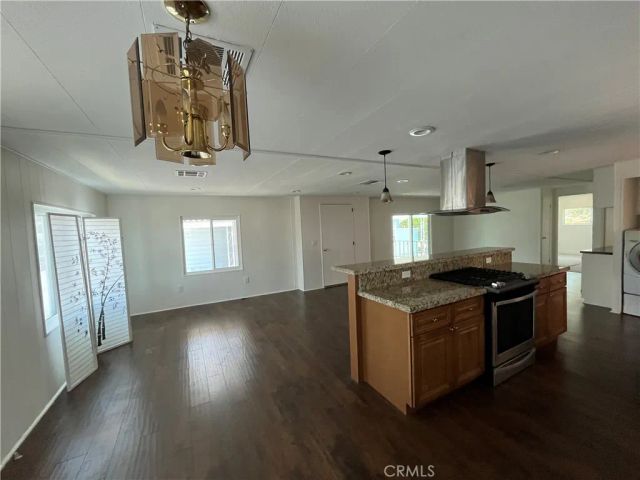 3945 Bradford 49, La Verne, CA 91750