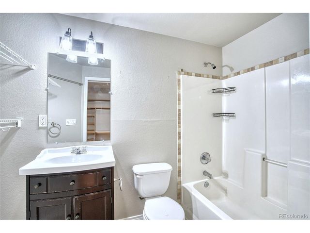 4572 Hayler Ave, Loveland, CO 80538
