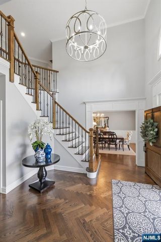2 Weimer Court, Allendale, NJ 07401