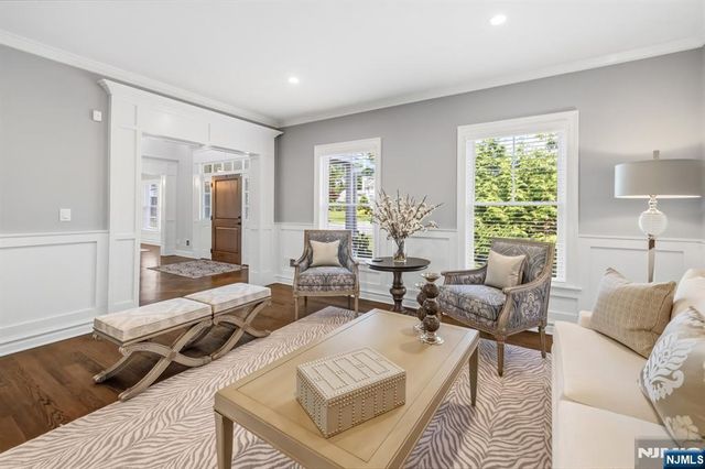 2 Weimer Court, Allendale, NJ 07401