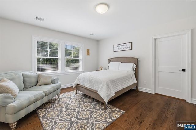 2 Weimer Court, Allendale, NJ 07401
