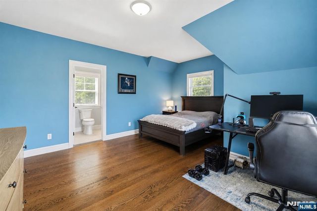 2 Weimer Court, Allendale, NJ 07401