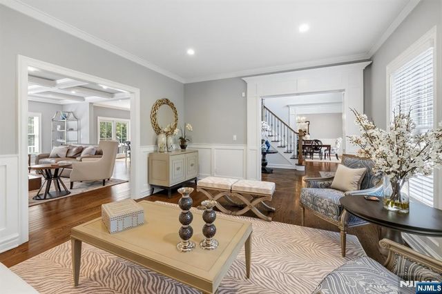 2 Weimer Court, Allendale, NJ 07401