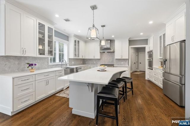 2 Weimer Court, Allendale, NJ 07401