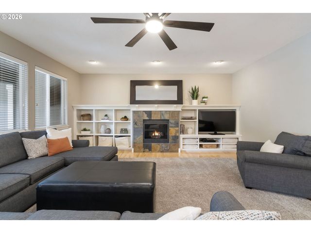 19329 Se 14TH Way, Camas, WA 98607