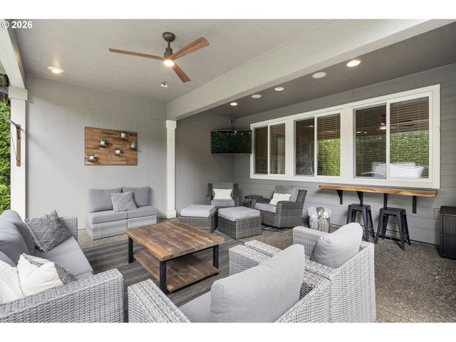 19329 Se 14TH Way, Camas, WA 98607