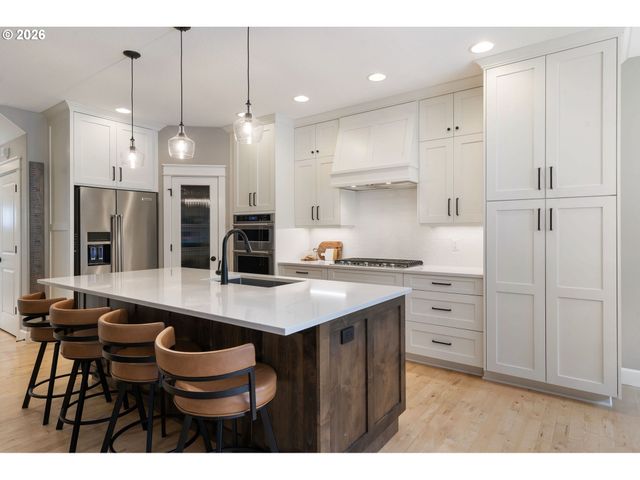 19329 Se 14TH Way, Camas, WA 98607
