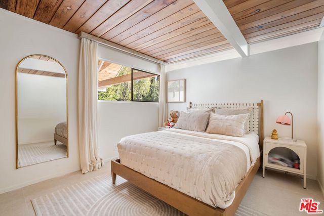 1407 Ellsworth Court, Thousand Oaks, CA 91360