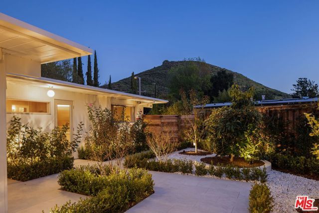 1407 Ellsworth Court, Thousand Oaks, CA 91360