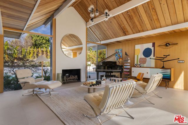 1407 Ellsworth Court, Thousand Oaks, CA 91360