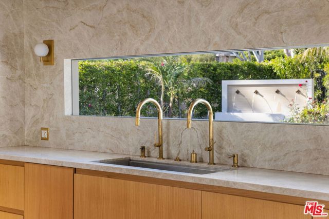 1407 Ellsworth Court, Thousand Oaks, CA 91360