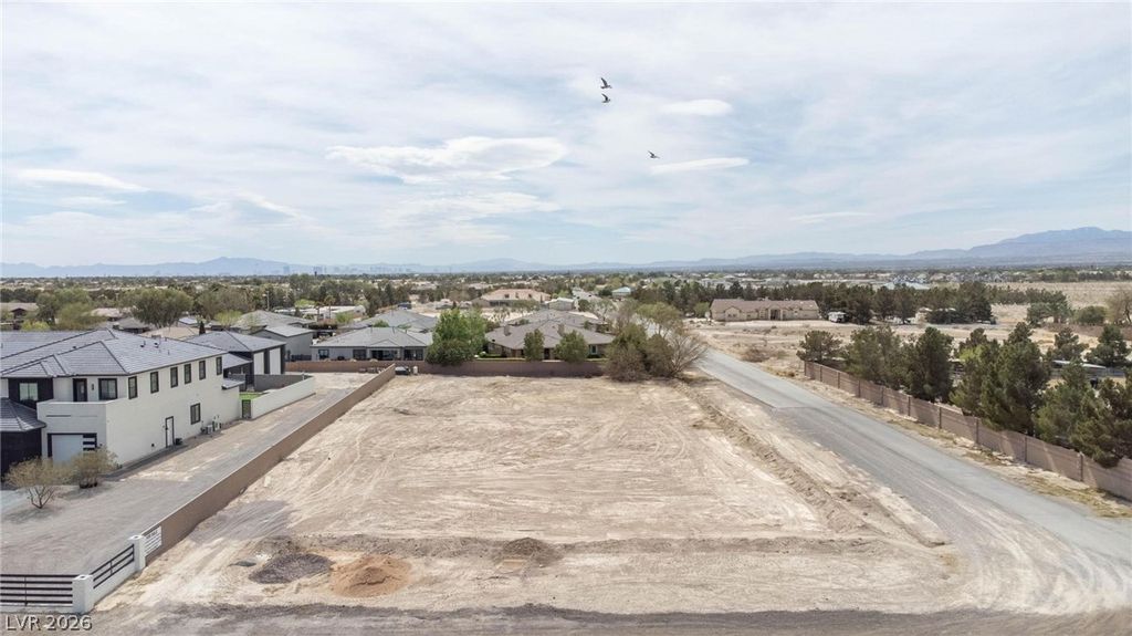 Iron Mountain Road, Las Vegas, NV 89131