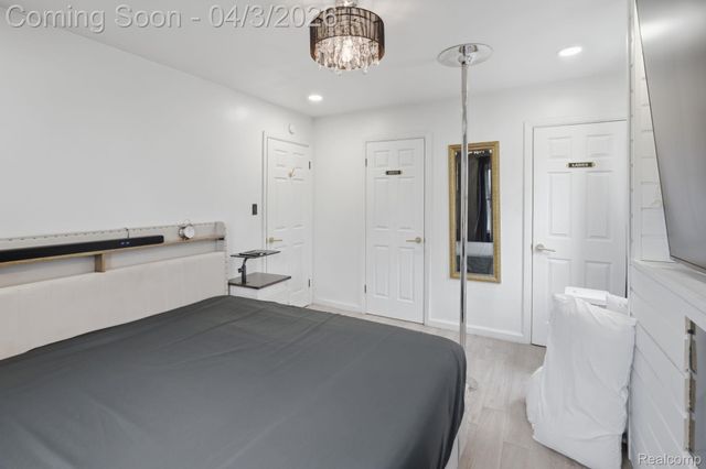 17132 Greenlawn Street, Detroit, MI 48221