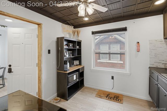 17132 Greenlawn Street, Detroit, MI 48221