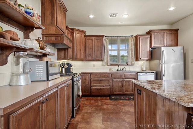 2130 E 4675 Road, Pryor, OK 74361